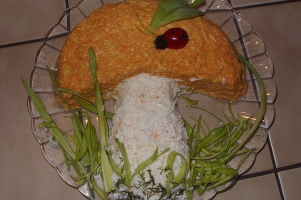Оригинальный салат с куриной грудкой и грибами Оригинальный салат с куриной грудкой и грибами