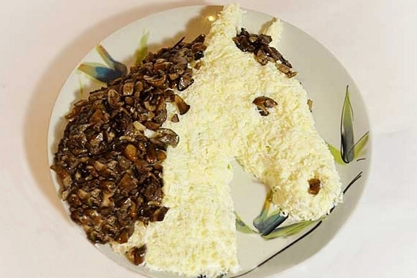 Салат «Белая лошадь» с куриной грудкой Салат «Белая лошадь» с куриной грудкой