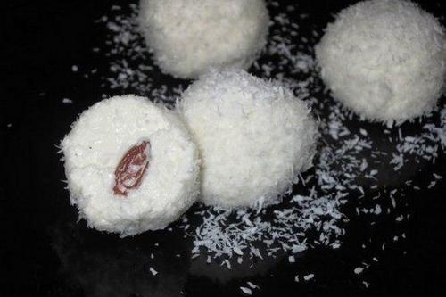 Полезные творожные конфеты с медом и миндалем