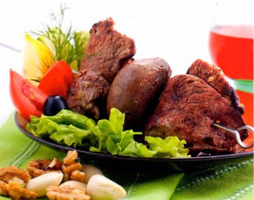 Шашлык из баранины с бараньей почкой по-карски