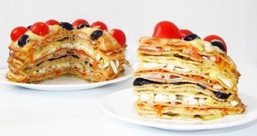 Блинный торт с ветчиной, сыром и овощами Блинный торт с ветчиной, сыром и овощами