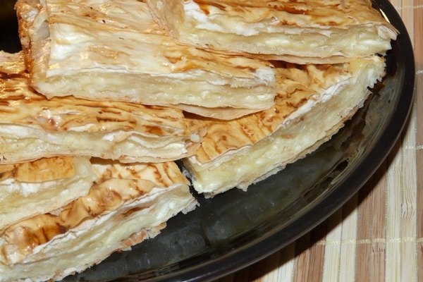 Быстрый пирог с сыром из лаваша