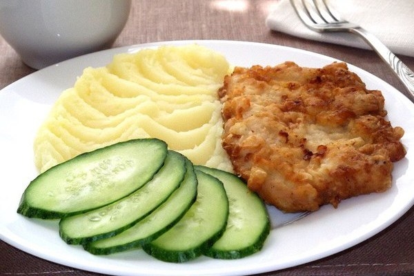 Отбивные из курицы в хрустящем кляре Отбивные из курицы в хрустящем кляре
