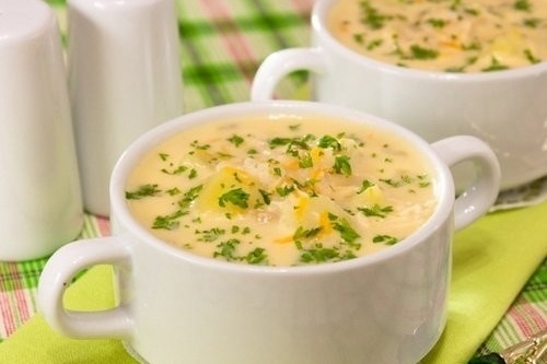 Ароматный суп с сыром и курицей Ароматный суп с сыром и курицей