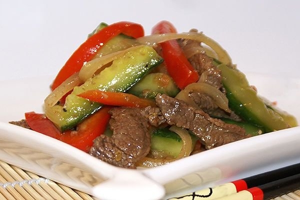 Овощи с говядиной по-корейски Овощи с говядиной по-корейски