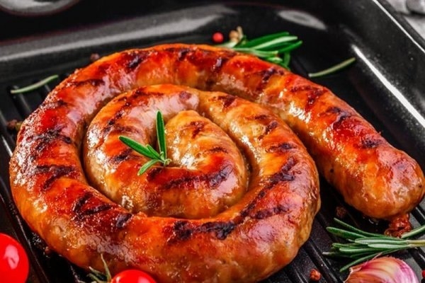Домашняя колбаса с итальянскими травами