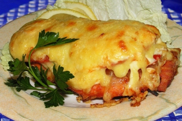 Нежная семга, запеченная с сыром Нежная семга, запеченная с сыром
