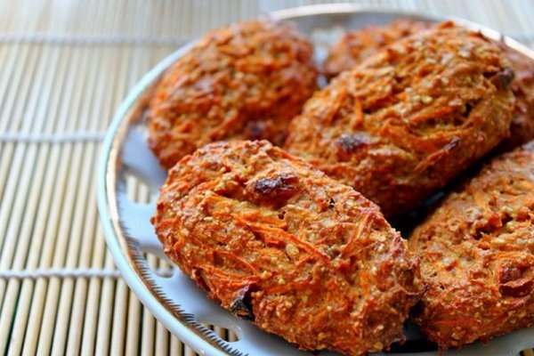 Морковно-апельсиновые пряники с начинкой из сухофруктов Морковно-апельсиновые пряники с начинкой из сухофруктов