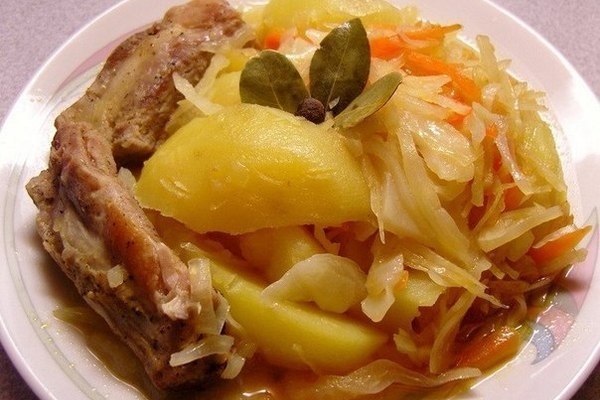 Овощное рагу с капустой и свининой Овощное рагу с капустой и свининой