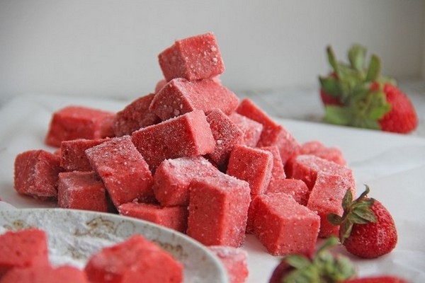 Домашний рахат-лукум с клубникой Домашний рахат-лукум с клубникой
