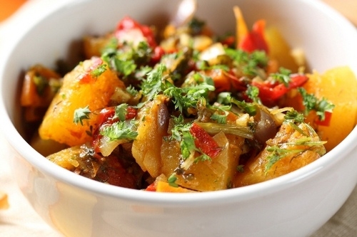 Нежное овощное рагу с куриной грудкой Нежное овощное рагу с куриной грудкой