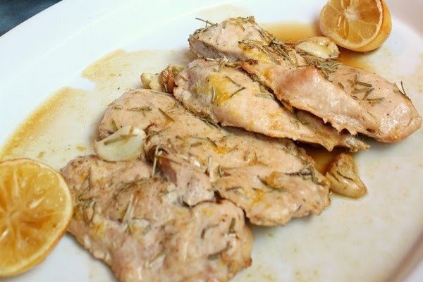 Курица с чесноком и лимоном в духовке Курица с чесноком и лимоном в духовке