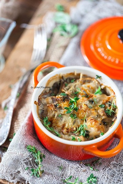 Жюльен с грибами и курицей Жюльен с грибами и курицей
