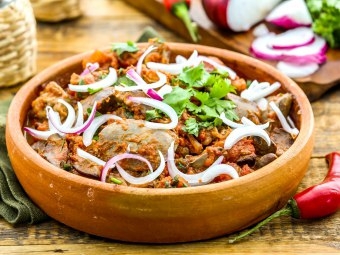 Чахохбили из куриных потрошков. Чахохбили из куриных потрошков.