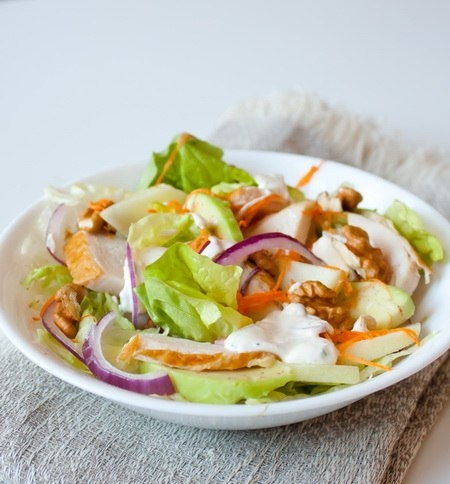 Салат с копченой курочкой и яблоком Салат с копченой курочкой и яблоком