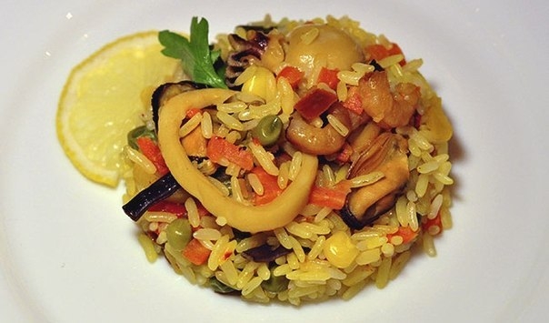 Плов с морепродуктами в мультиварке. Плов с морепродуктами в мультиварке.