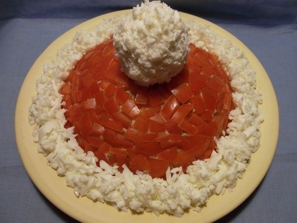 Салат с тунцом "Красная шапка". Салат с тунцом "Красная шапка".
