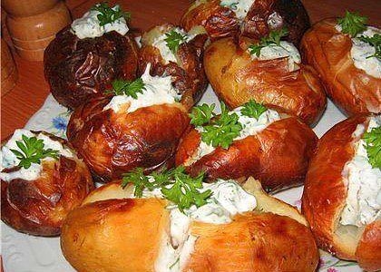 Картофель со сметанной начинкой. Картофель со сметанной начинкой.