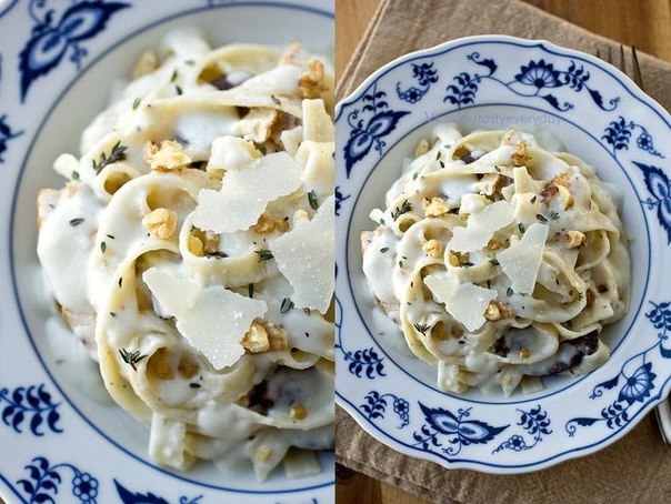 Феттучини под чесночным соусом с курицей, грецкими орехами и тимьяном. Феттучини под чесночным соусом с курицей, грецкими орехами и тимьяном.