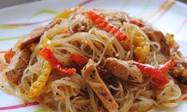 5 ВКУСНЕЙШИХ БЛЮД С РИСОВОЙ ЛАПШОЙ 5 ВКУСНЕЙШИХ БЛЮД С РИСОВОЙ ЛАПШОЙ