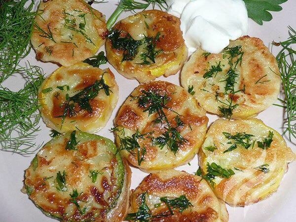 Пикантные кабачки в чесночном кляре