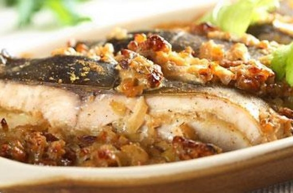 Рождественский карп с орехами Рождественский карп с орехами
