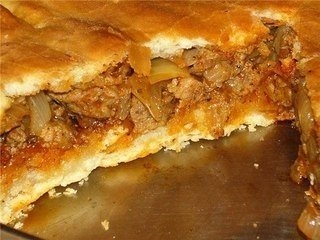 Месник или попросту - пирог с мясом (болгарская кухня) Месник или попросту - пирог с мясом (болгарская кухня)