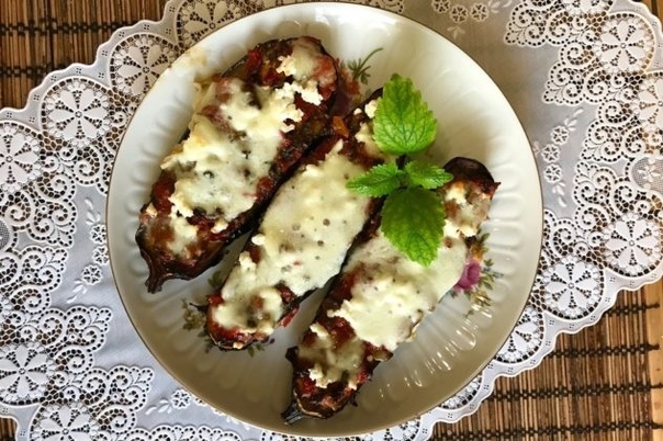 БАКЛАЖАНЫ ЛОДОЧКИ ЗАПЕЧЕННЫЕ В ДУХОВКЕ ИЛИ КАК ВКУСНО ЗАПЕЧЬ БАКЛАЖАНЫ, НЮАНСЫ: