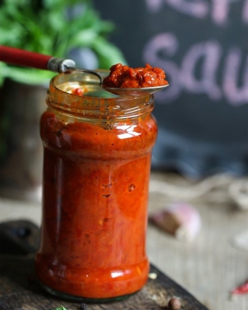 Айвар — отличная закуска сербской кухни из печёных овощей