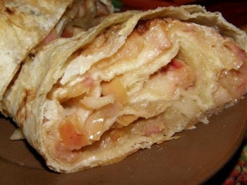 Лаваш с яблоком и творогом: правильный перекус! на 100грамм - 70.37 ккалБ/Ж/У - 3.37/3.99/5.69 Лаваш с яблоком и творогом: правильный перекус! на 100грамм - 70.37 ккалБ/Ж/У - 3.37/3.99/5.69