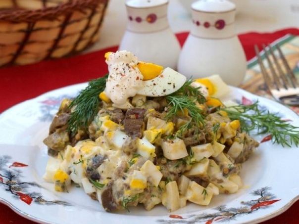 Салат из баклажанов с яйцом Салат из баклажанов с яйцом