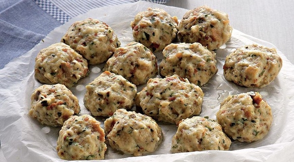 Кнедлики из белого хлеба Кнедлики из белого хлеба