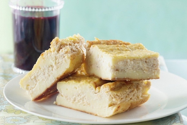 ТВОРОЖНАЯ ЗАПЕКАНКА С ЯБЛОКАМИ И КОНФЕТАМИ ТВОРОЖНАЯ ЗАПЕКАНКА С ЯБЛОКАМИ И КОНФЕТАМИ