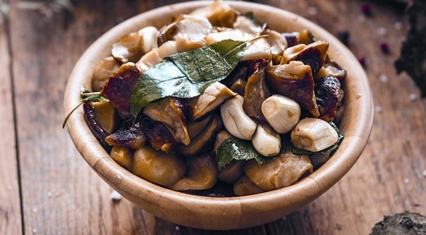 СОЛЕНЫЕ БЕЛЫЕ ГРИБЫ