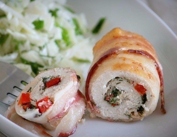 СОЧНЫЕ КУРИНЫЕ РУЛЕТИКИ В БЕКОНЕ К УЖИНУ