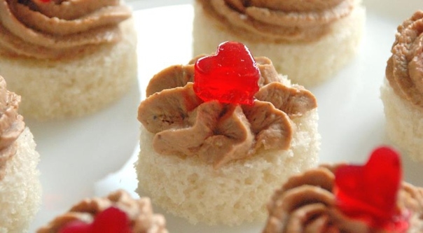 Паштет из куриной печени с клюквенным желе Паштет из куриной печени с клюквенным желе