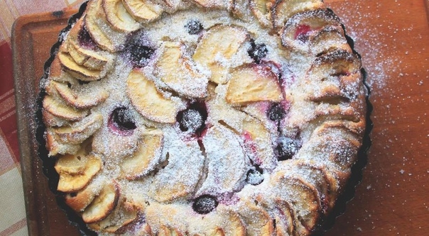 Сливочная шарлотка Сливочная шарлотка