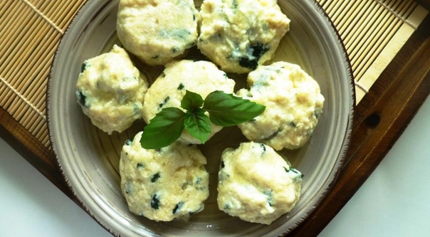 Ньюди с базиликом Ньюди с базиликом