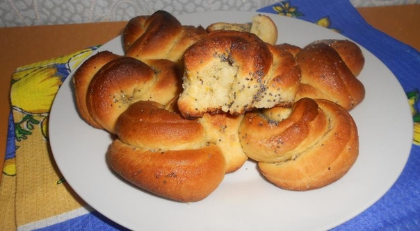 Постные тыквенно-маковые булочки