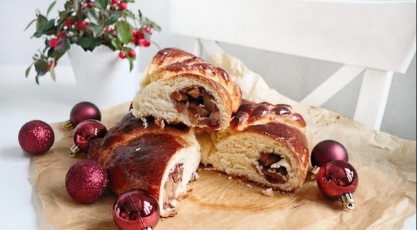 Чудесный пирог с томлеными яблоками и вяленой клюквой Чудесный пирог с томлеными яблоками и вяленой клюквой