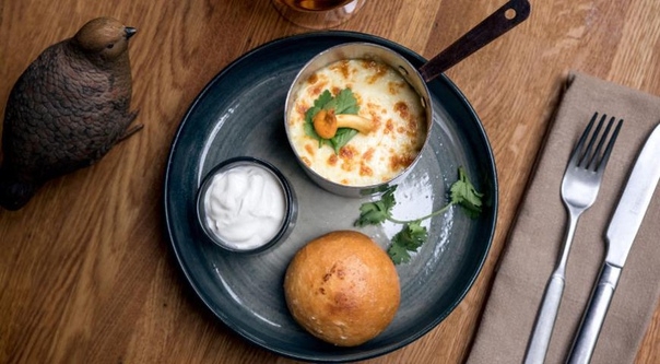 Жульен из лисичек с курицей и сметаной