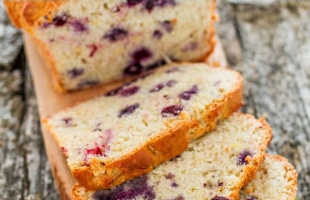 Банановый хлеб с черникой Банановый хлеб с черникой