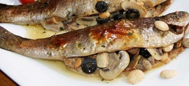 Форель в духовке целиком