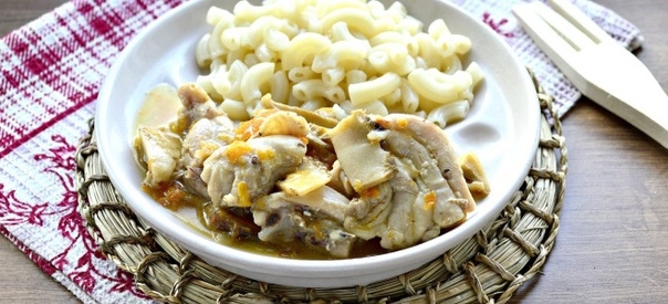 Куриное филе с грибами на сковороде Куриное филе с грибами на сковороде