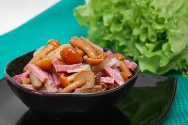 Салат «Вечерний Владивосток» с постной говядиной