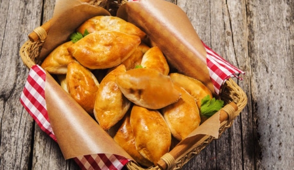 Очень вкусные домашние пирожки с капустой в духовке