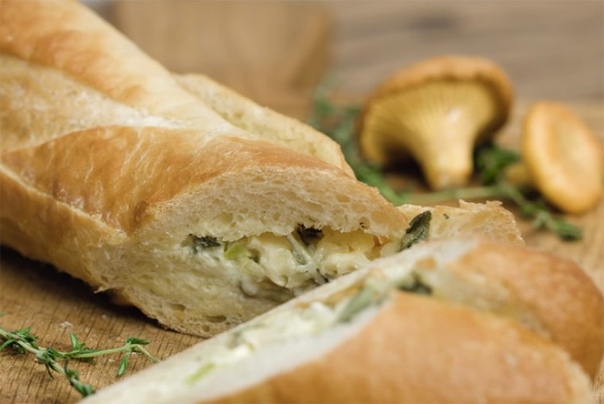 Грибной пирог в багете