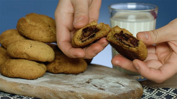 Рецепт приготовления печенья с шоколадно-ореховой пастой.