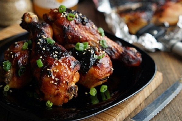 Курица в медово-глянцевом соусе