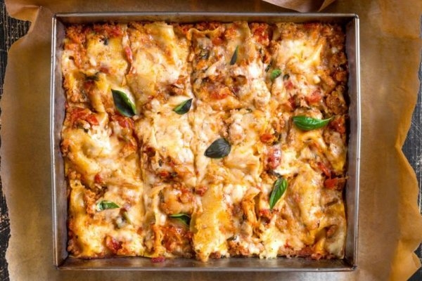 Лазанья с белым вином и соусом бешамель